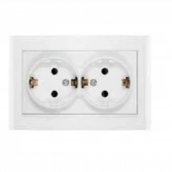 Розетка 2-м СП Бриллиант 16А IP20 с заземл. защ. шторки бел. UNIVersal 7947540