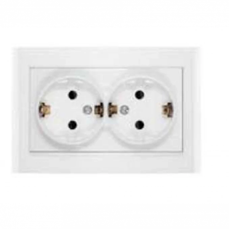 Розетка 2-м СП Бриллиант 16А IP20 с заземл. защ. шторки бел. UNIVersal 7947540