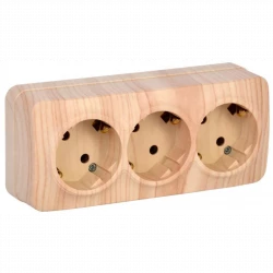 Розетка 3-м ОП GLORY РС23-3-ХС 16А с заземл. сосна IEK ERH31-K34-16