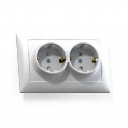 Розетка 2-м СП Селена РС16-401 16А IP20 с заземл. защ. шторки бел. Кунцево 8122