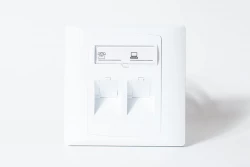 Рамка 86x86 мм, для 2 модулей Keystone, с суппортом