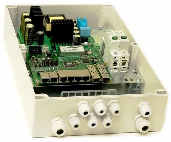 Уличный управляемый PoE коммутатор TFortis PSW-2G6F+ 4FE PoE+ 2FE dual PoE+ 2 GB SFP порта, питание 220В, IP66