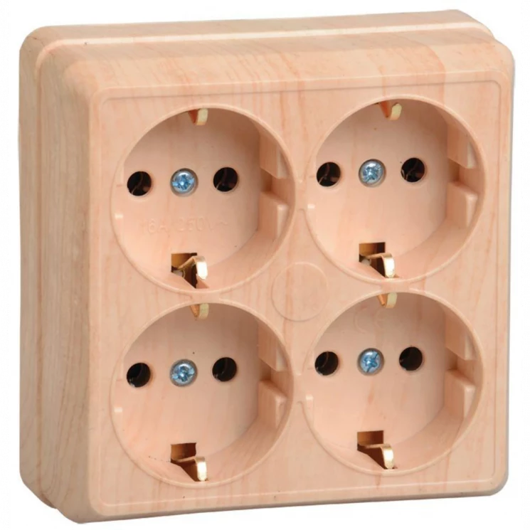 Розетка 4-м ОП Октава РС24-3-ОС 16А IP20 с заземл. сосна IEK ERO41-K03-16-DC